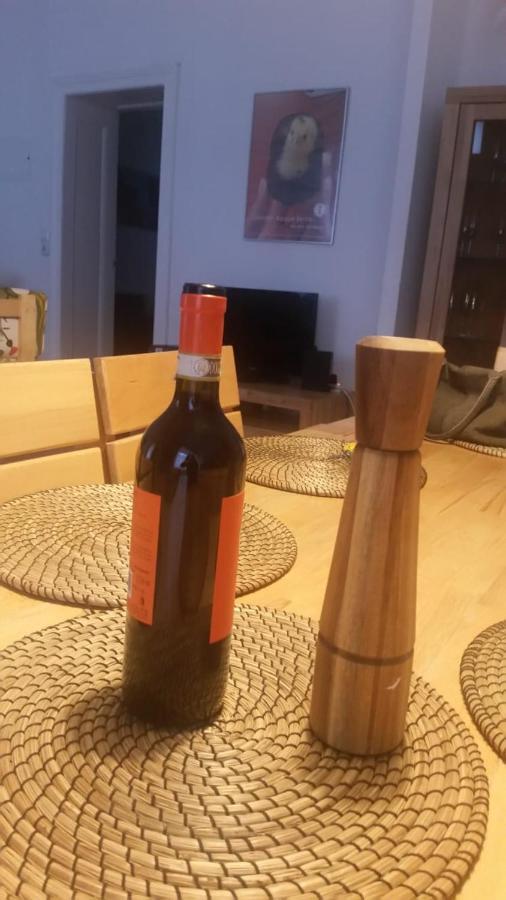 Grosses In Zentraler Lage Appartement *